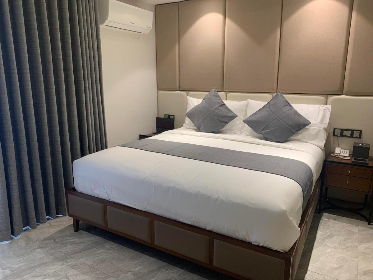 One Euphoria Luxe Hotel Angeles Luaran gambar
