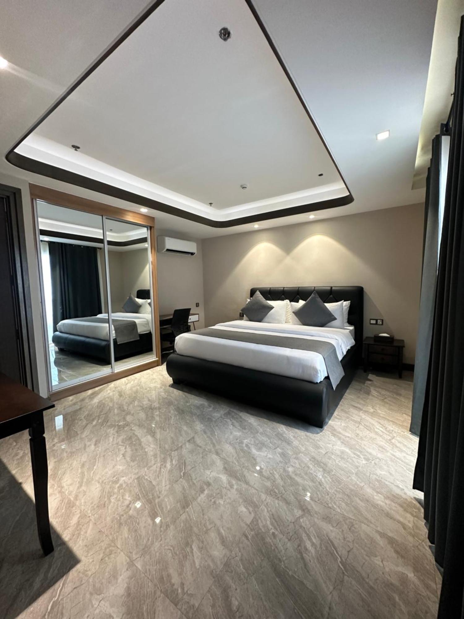 One Euphoria Luxe Hotel Angeles Luaran gambar